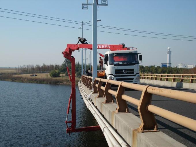 6x4 εξοπλισμός επιθεώρησης γεφυρών τύπων κάδων 16M DongFeng, που διπλώνει την πλατφόρμα